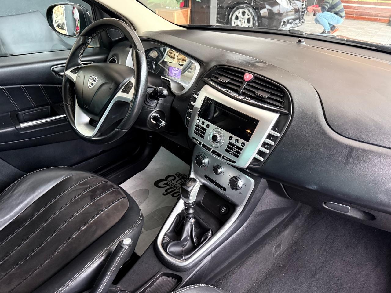 Lancia Delta 1.6 MJT DPF Oro