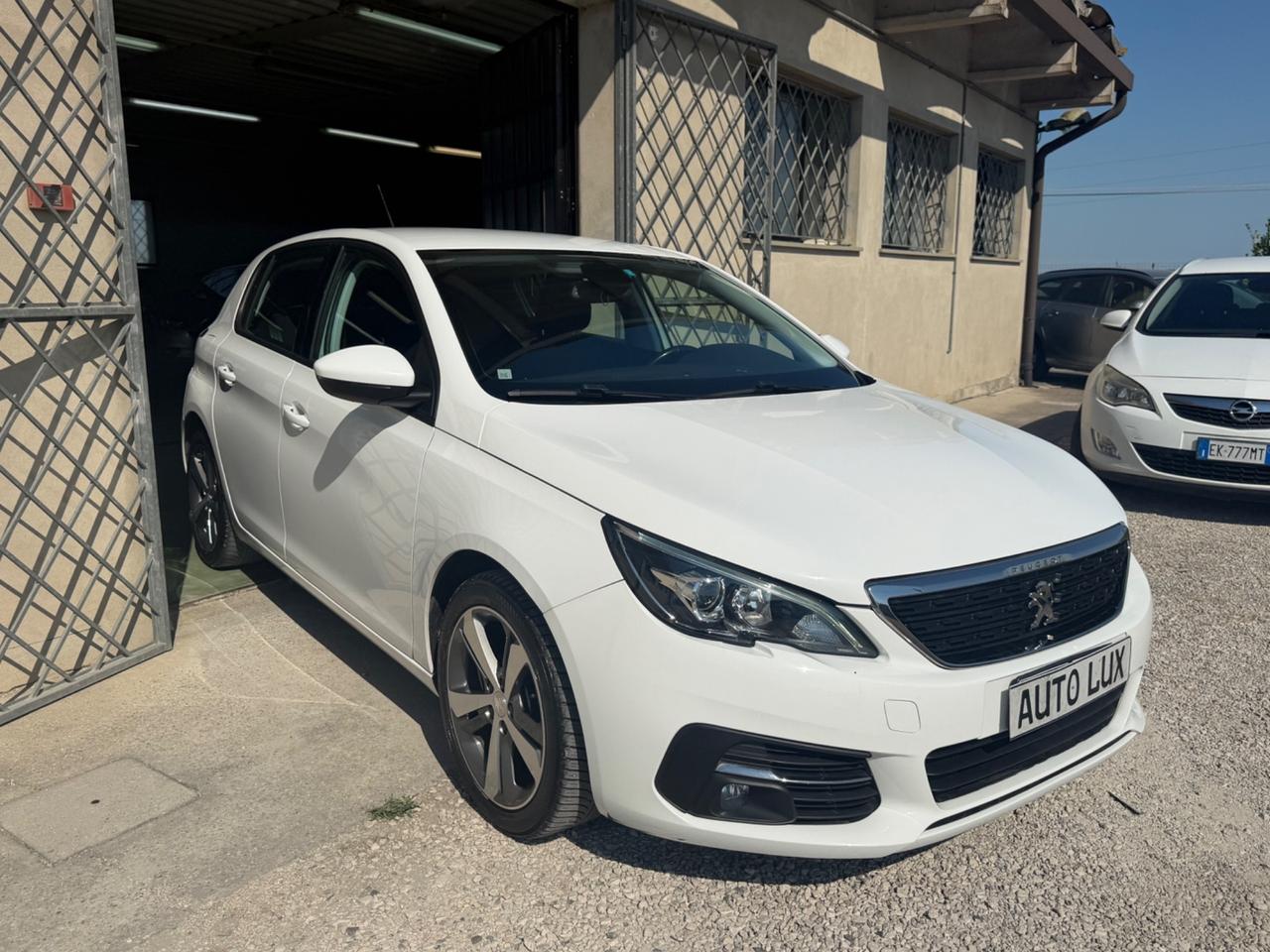 Peugeot 308 BlueHDi 100 S&S Active