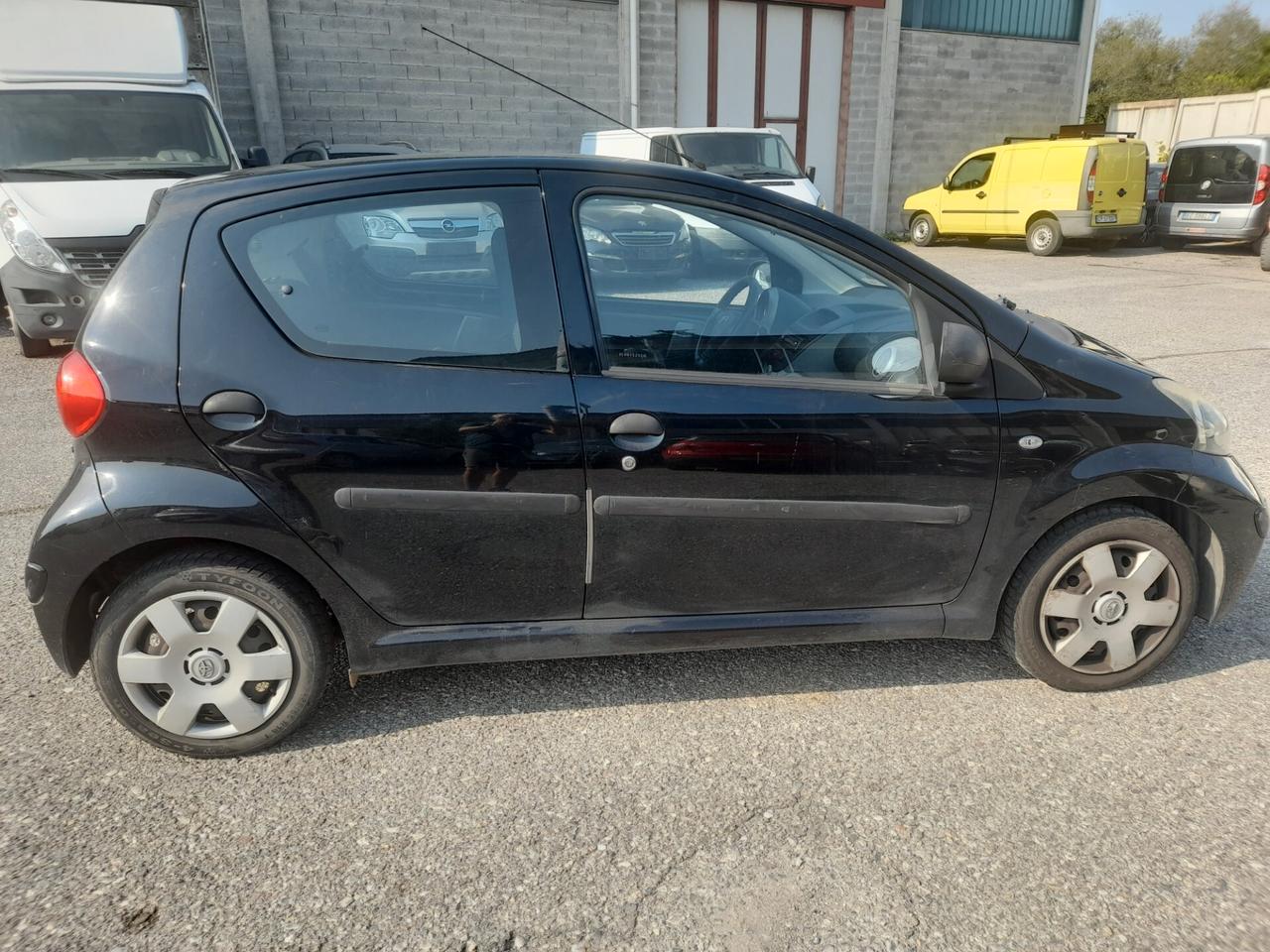 Toyota Aygo 1.0 12V VVT-i 5 porte