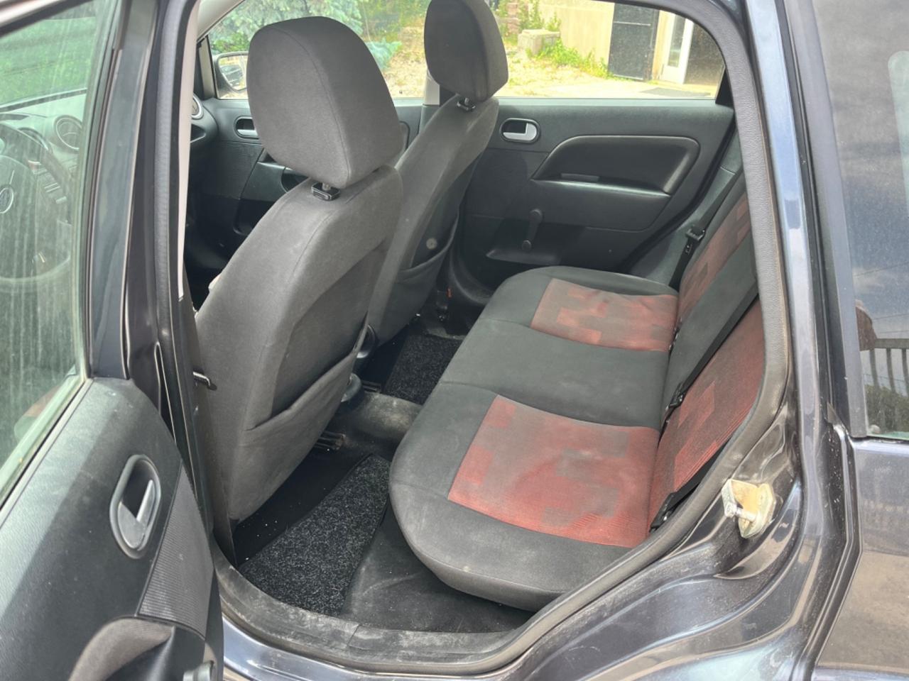 Ford Fiesta 1.4 TDCi 5p. Ghia