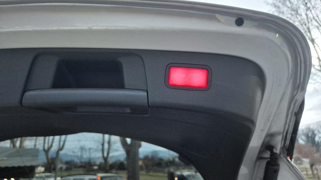 Mercedes-benz CLA 180 d Premium