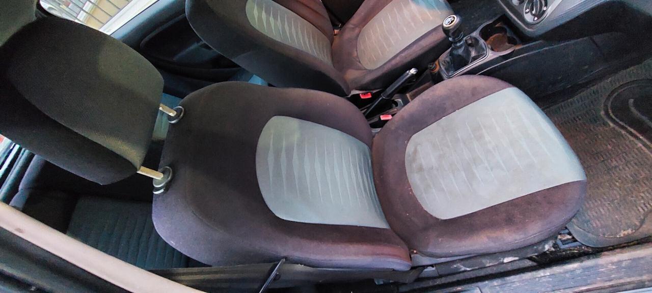 GRANDE PUNTO 1,4 GPL SCADENZA GPL 2030 MECCANICA NUOVISSIMA X NEOPATENTATI