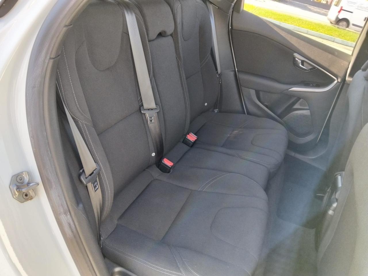 Volvo V40 D2 120Cv*S&S*Cerchi*Sensori*Cruise*Euro 6B