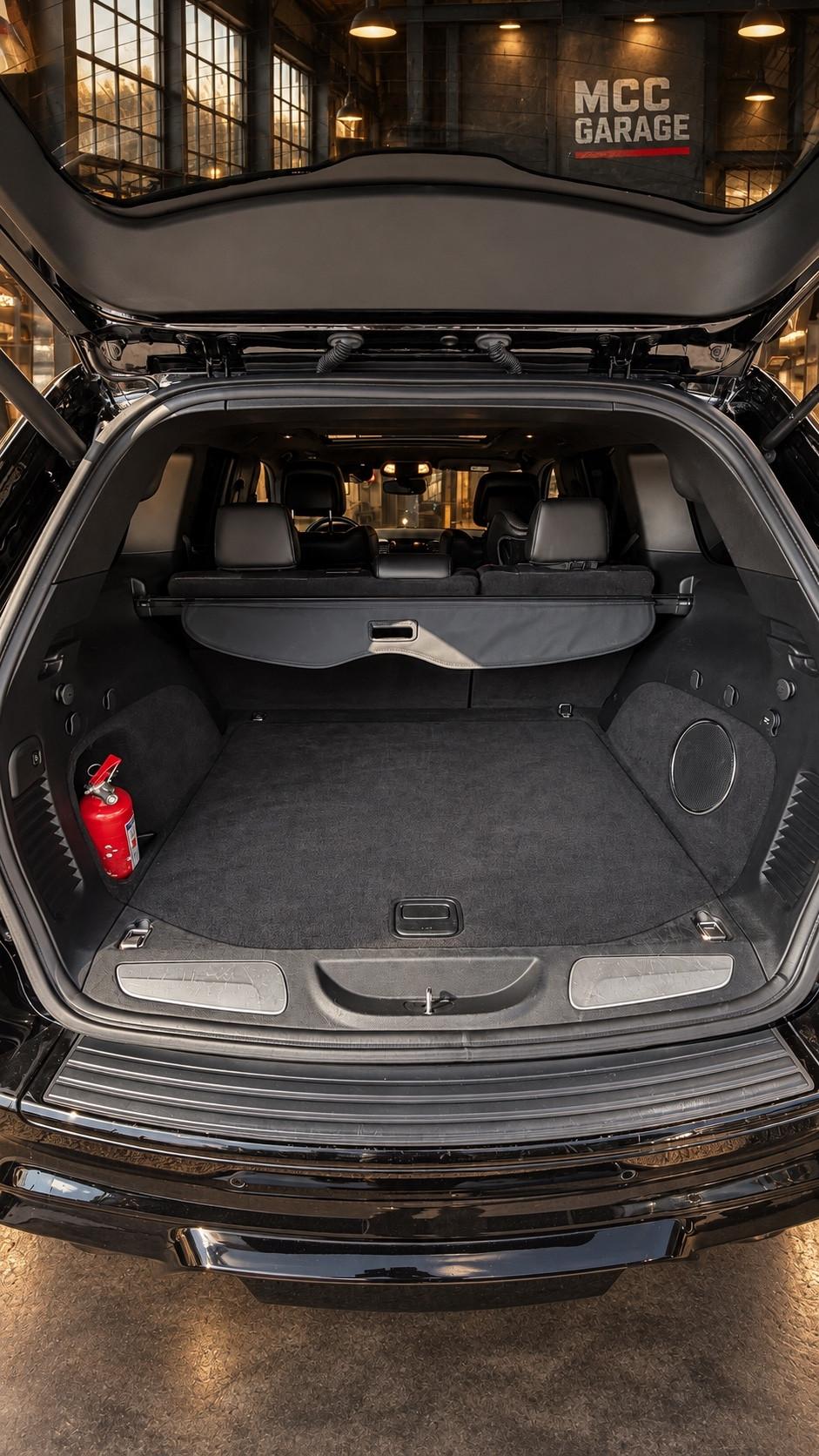 Jeep Grand Cherokee trackhawk 6.2 supercharged