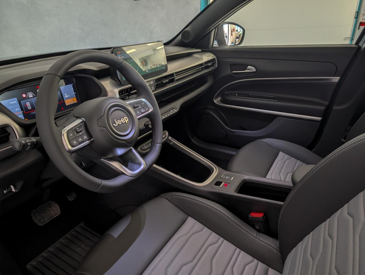 Jeep Avenger 1.2 turbo E-Hybrid 4xe eDCT6 Upland