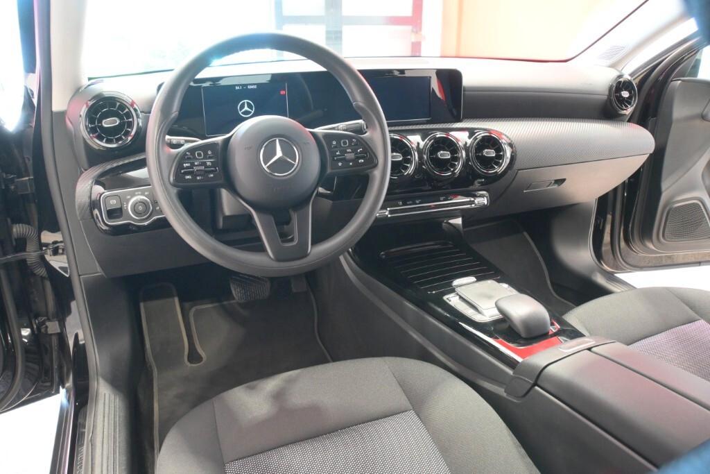 MERCEDES-BENZ A 200D 150CV AUTOMATIC BUSINESS SOLUTION ( CRUISE - MIRROR - NAVI - TELECAMERA POST. )