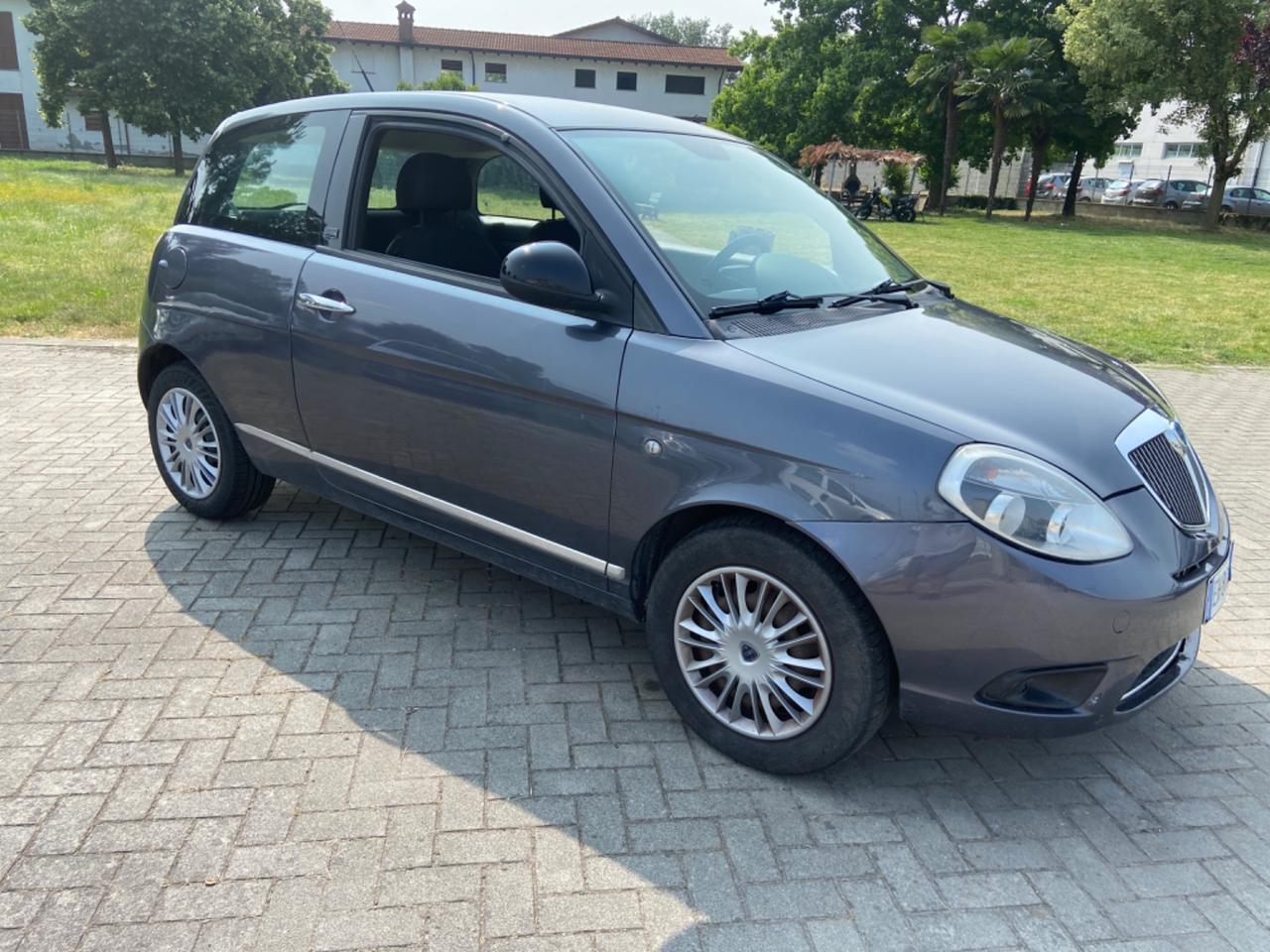 Lancia Ypsilon 1.3 MJT 75 CV Diva x commercianti