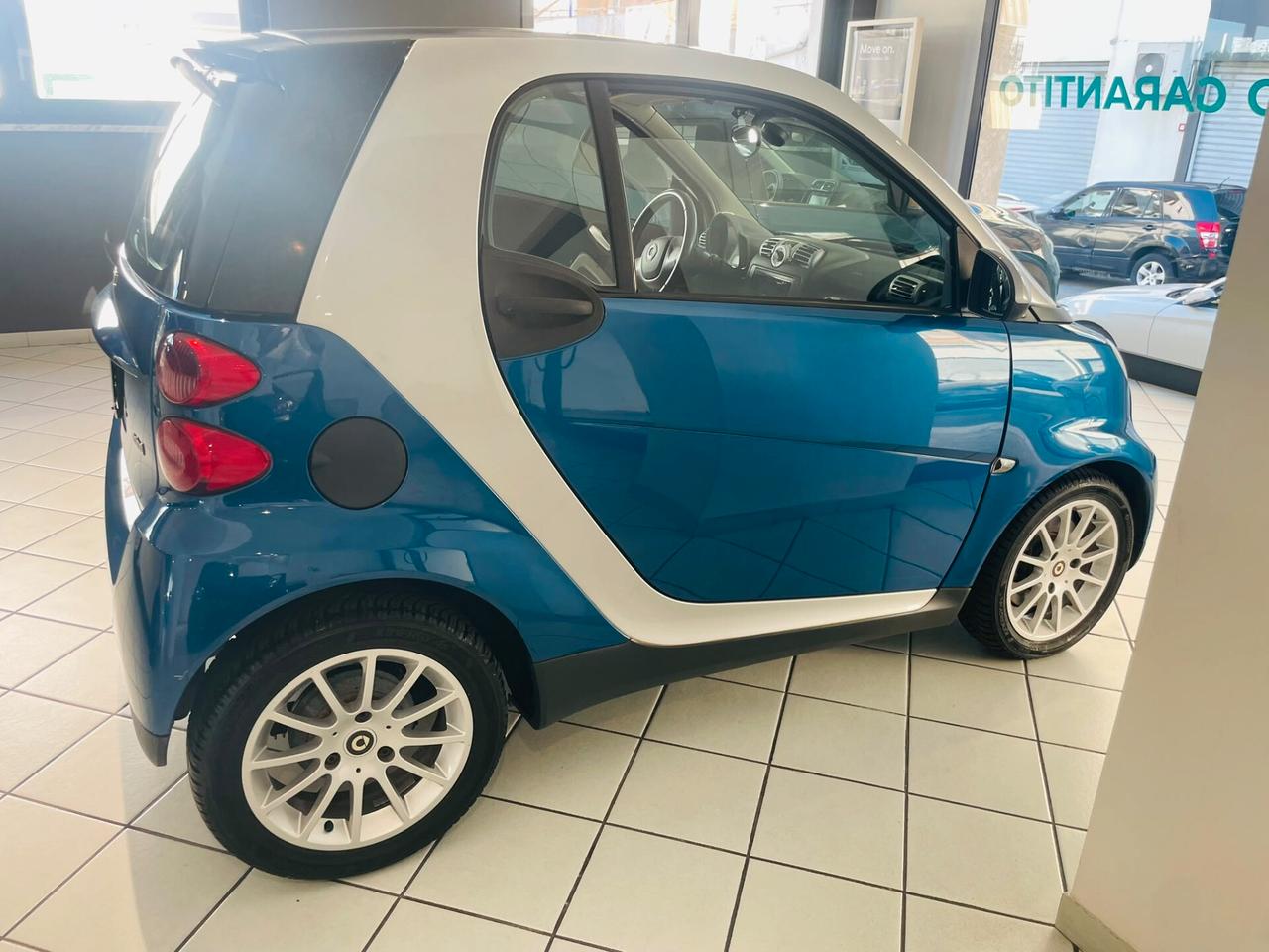 Smart ForTwo 1000 52 kW MHD coupé pure