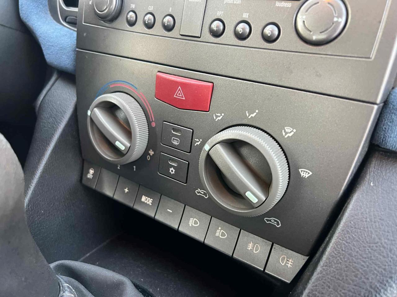Lancia Ypsilon 1.3 MJT 70CV
