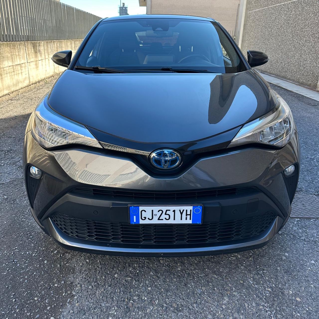 Toyota C-HR 1.8 Hybrid E-CVT Lounge