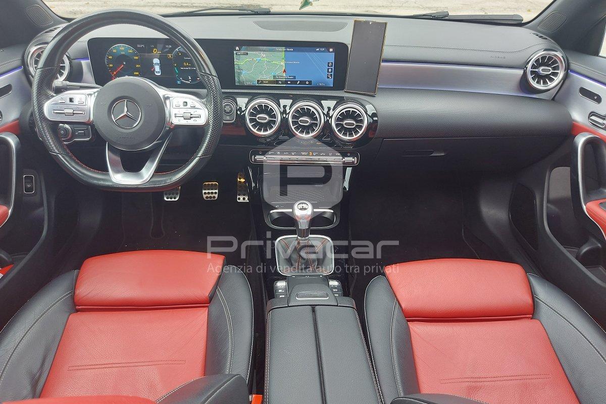 MERCEDES CLA 180 d Premium