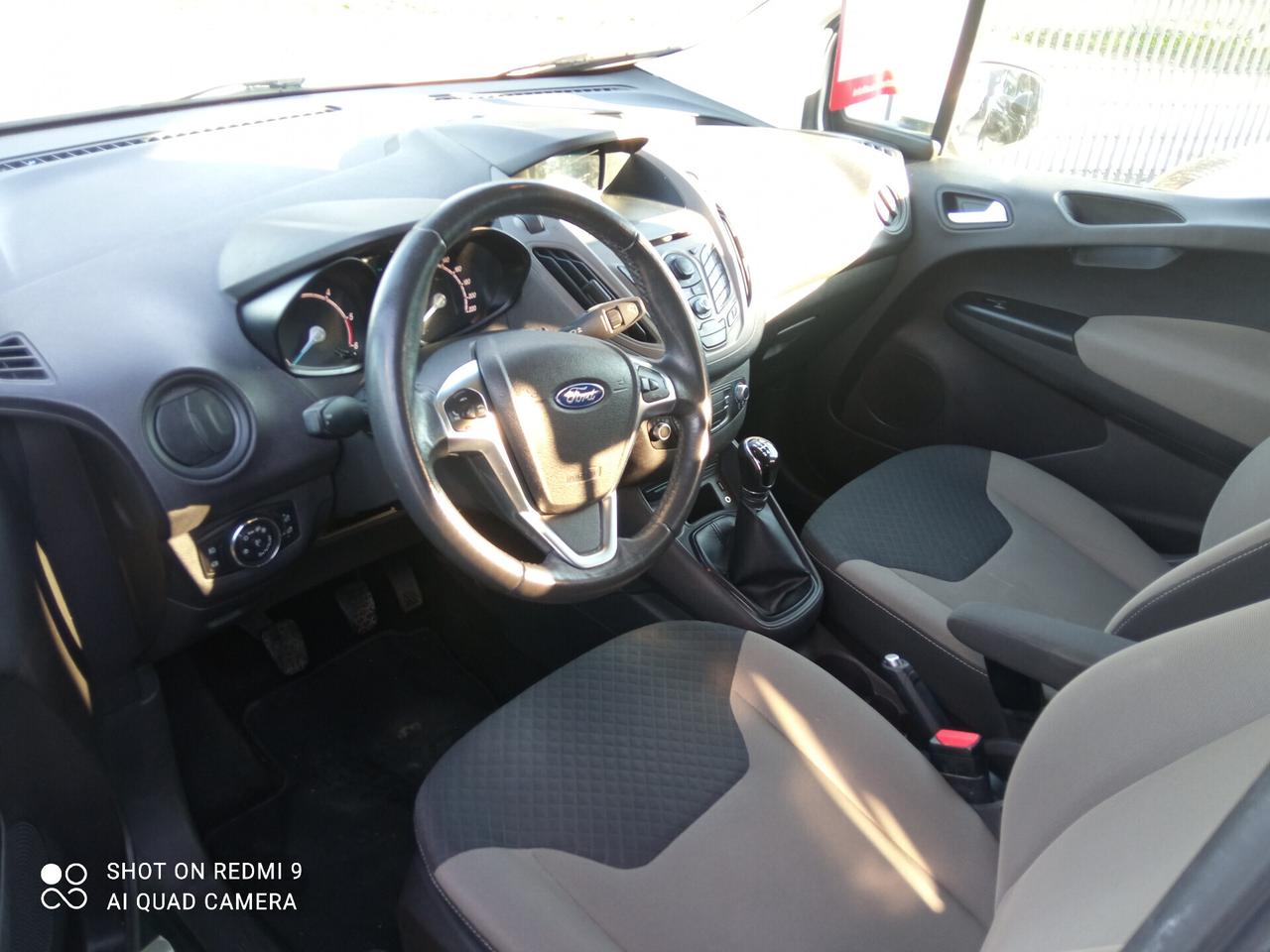 Ford Tourneo Courier 1.5 TDCI 75 CV Titanium