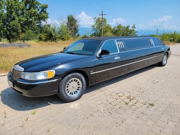 Limousine Lincoln Town car V8 4.6cc 209cv Benz/Gpl