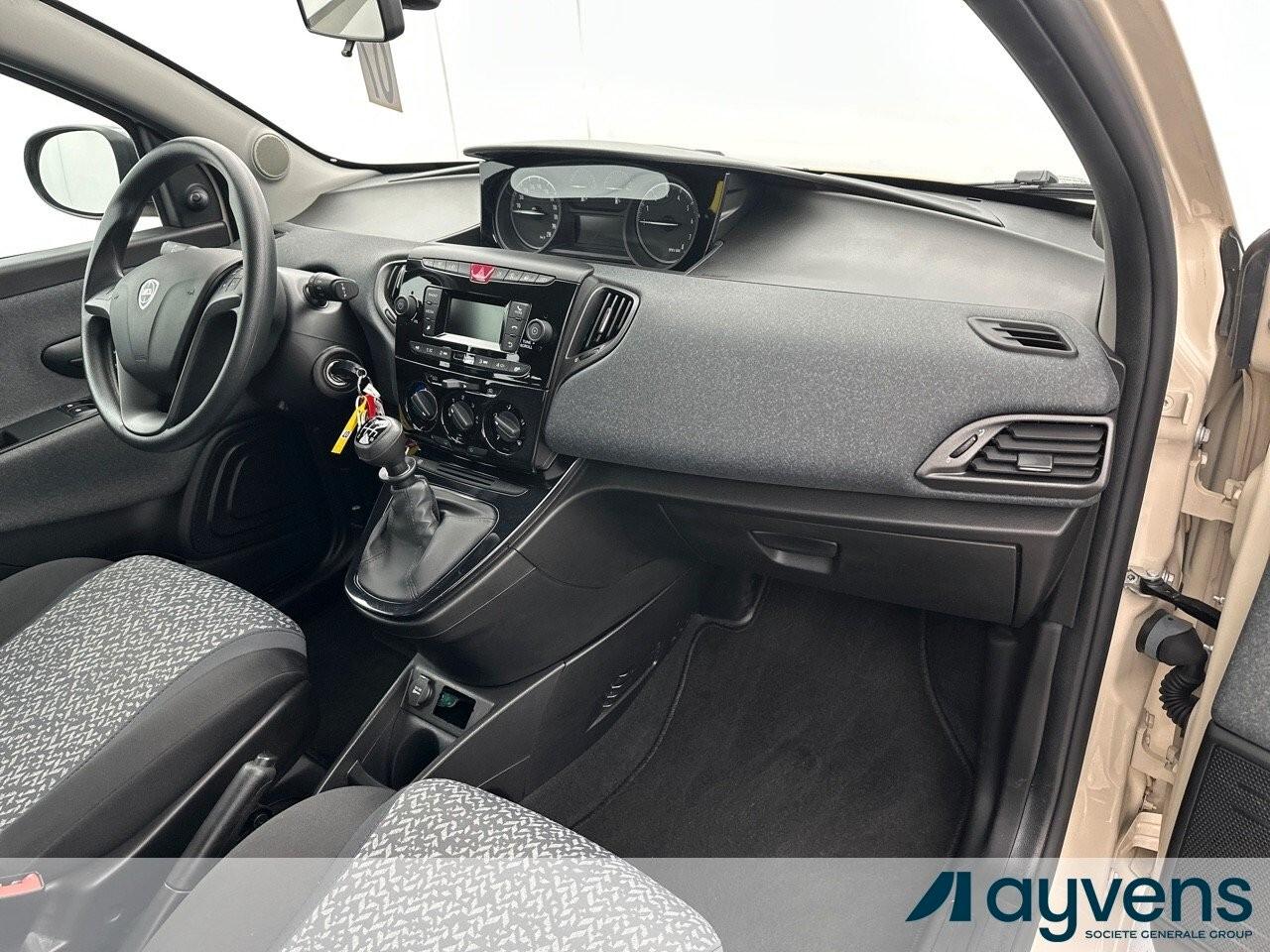 Lancia Ypsilon 1.0 Hybrid *2021* NOLEGGIO LUNGO TERMINE