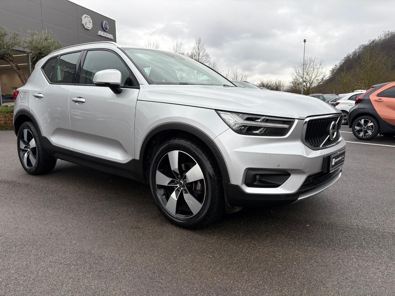 VOLVO XC40 D3 Geartronic Momentum