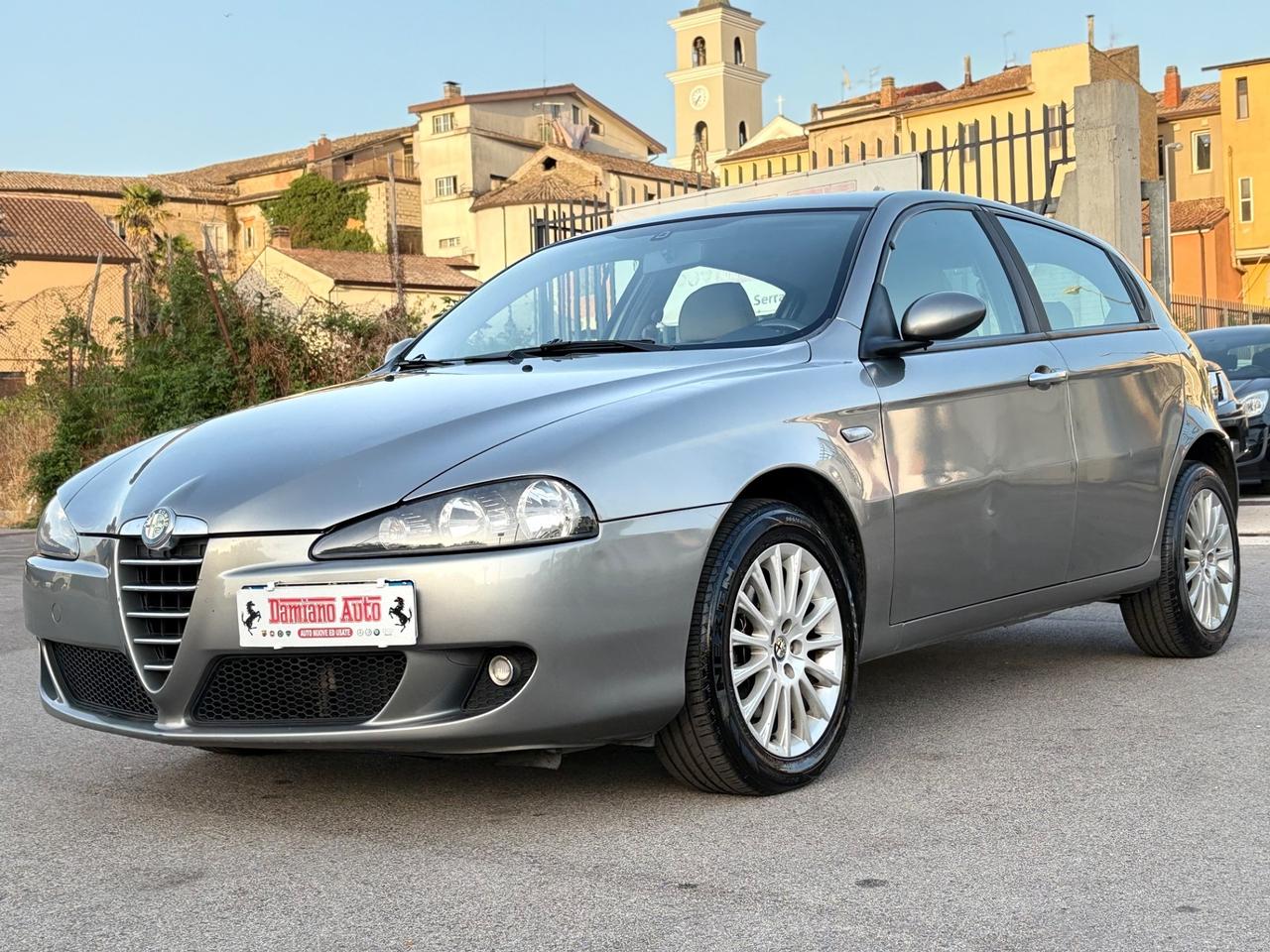 Alfa Romeo 147 1.9 JTD 120 CV5P Distinctive IN ORDINE