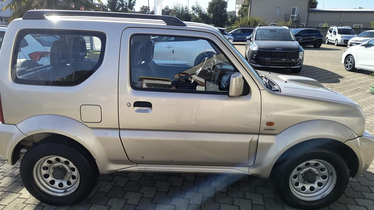Suzuki Jimny 1.5 DDiS cat 4WD JLX