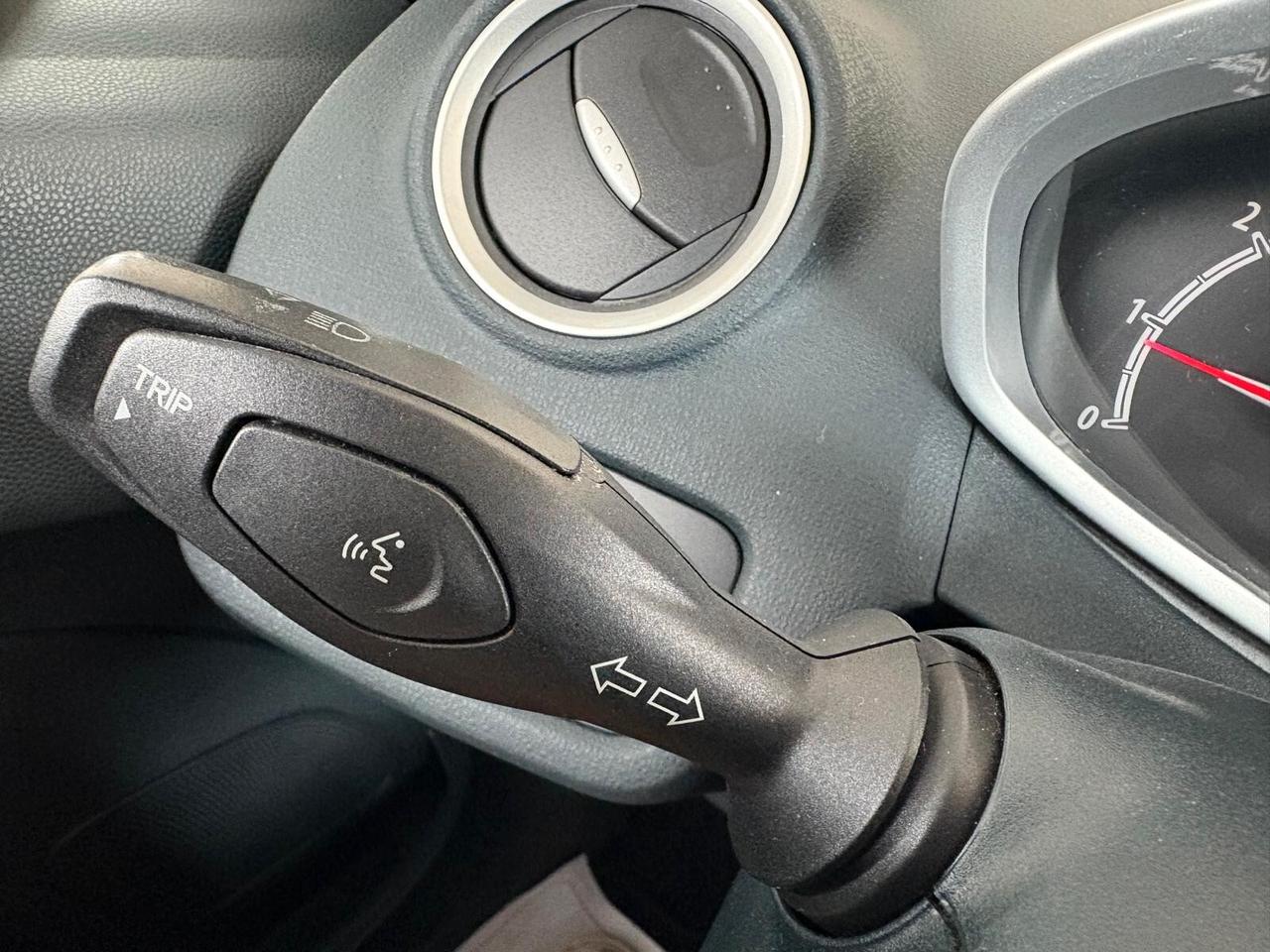 Ford Fiesta FORD FIESTA 1.2 TITANIUM 3P.
