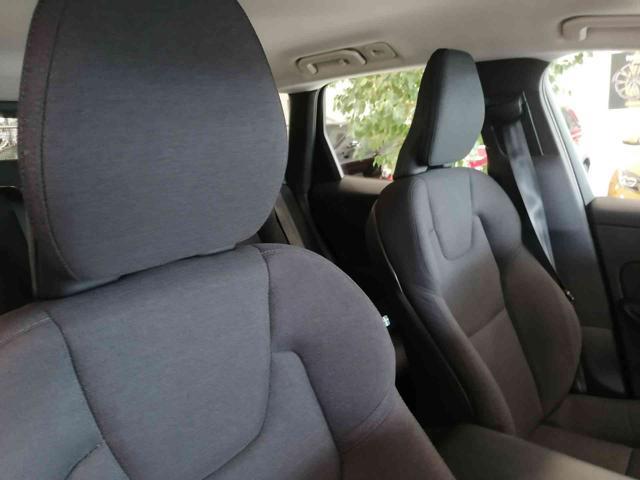 VOLVO XC60 B4 (d) AWD Geartronic Business