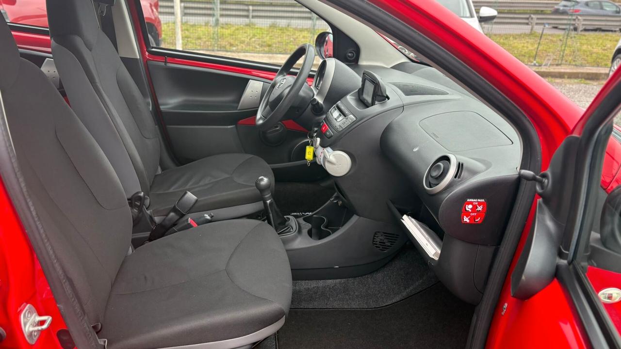 Toyota Aygo 1.0 12V VVT-i 5 porte Lounge Connect