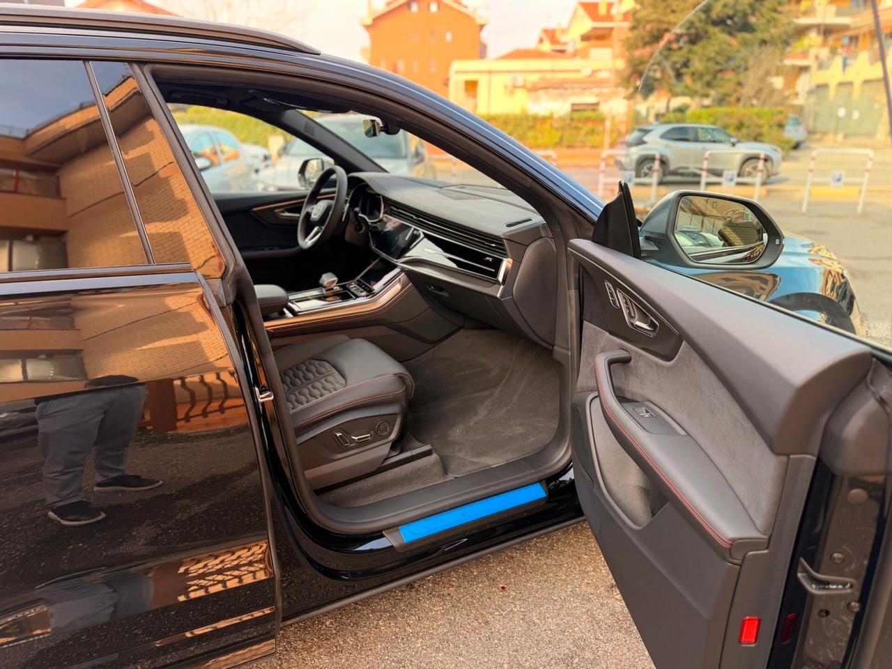 Audi Q8 RS TFSI V8 quattro tiptronic