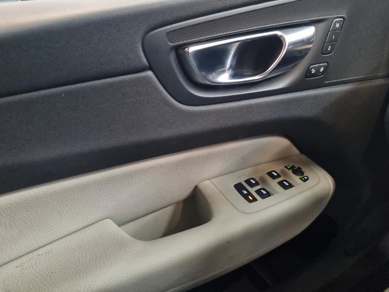 Volvo XC 60 XC60 B4 (d) AWD Geartronic Inscription