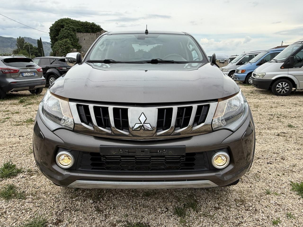 MITSUBISHI L200 PLUS DOPPIA CABINA 4X4 DIESEL