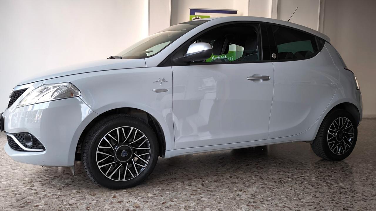 Lancia Ypsilon 1.2 69 CV 5 porte GPL Ecochic Mya