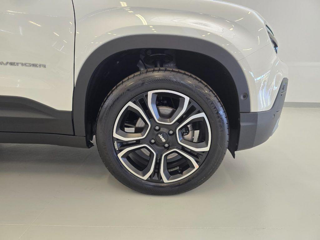 Jeep Avenger 1.2 Turbo 100 CV e-Hybrid Summit