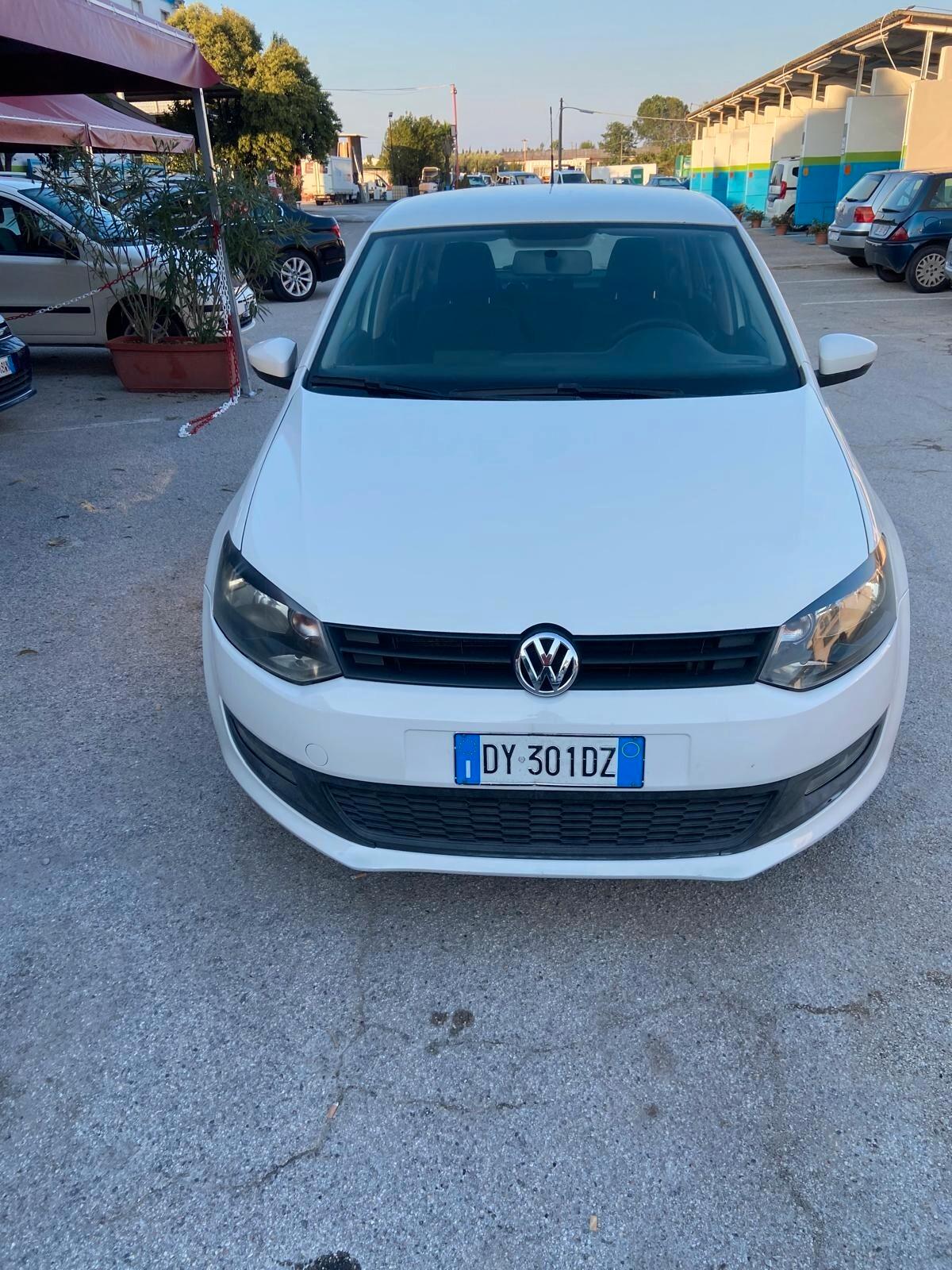 VW POLO 1.6 TDI DPF 5 porte NEOPATENTATI