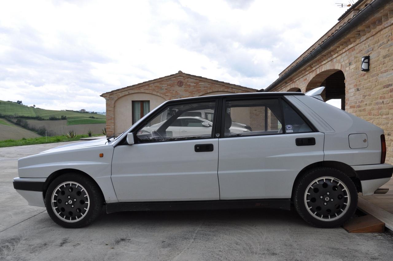 Lancia Delta 2.0i.e. turbo HF integrale 8V (ASI TARGA ORO)