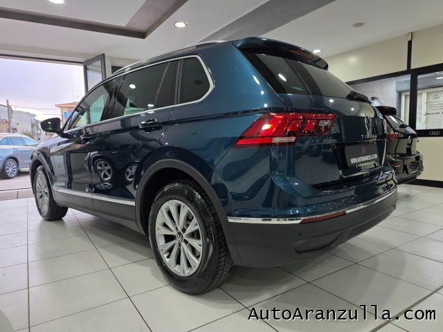 VOLKSWAGEN Tiguan 2.0 TDI 150CV SCR DSG Life Navi - Fari Led