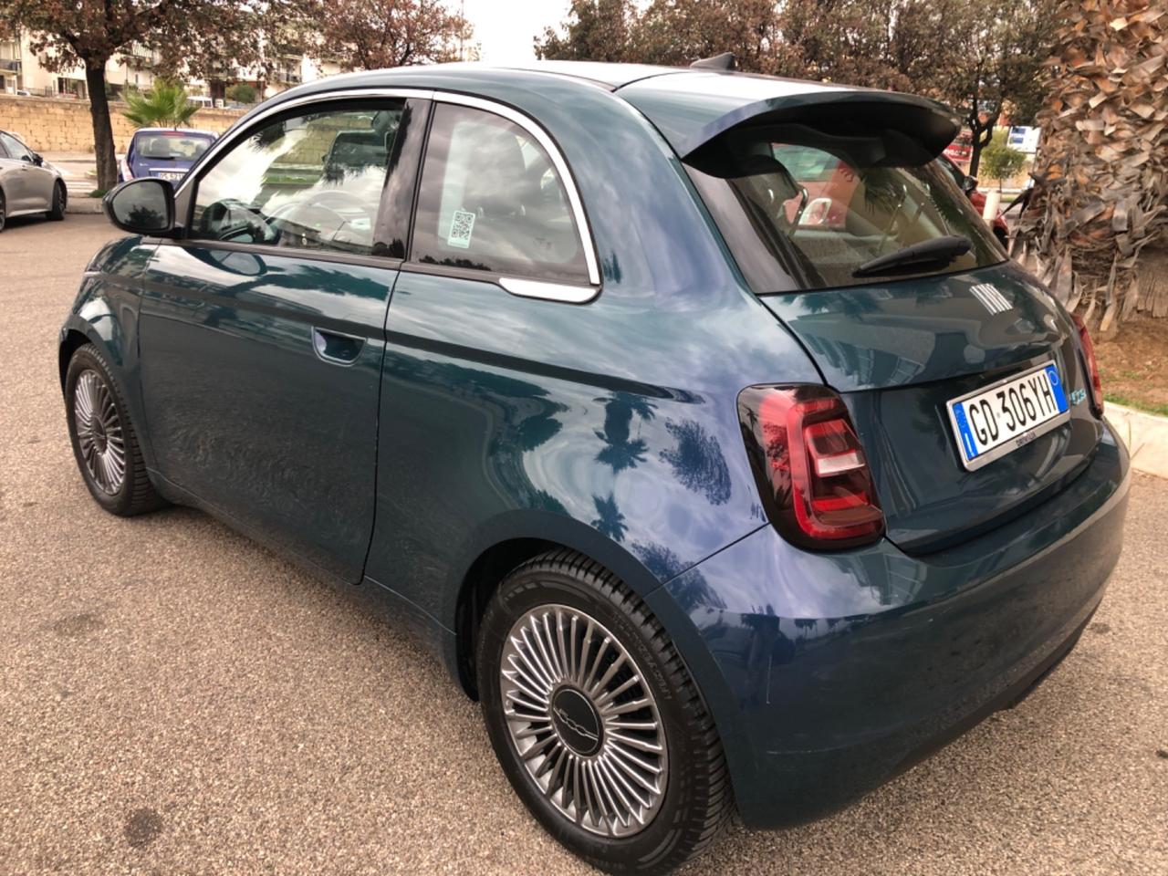 Fiat 500 500e Berlina 42 kWh Opening Edition Business