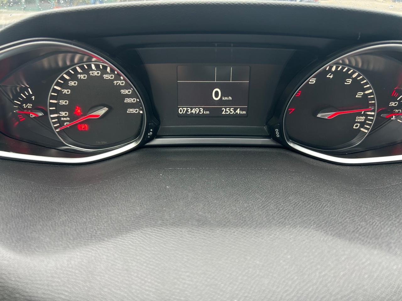 Peugeot 308 PureTech Turbo 130 S&S Allure* 73000 Km *