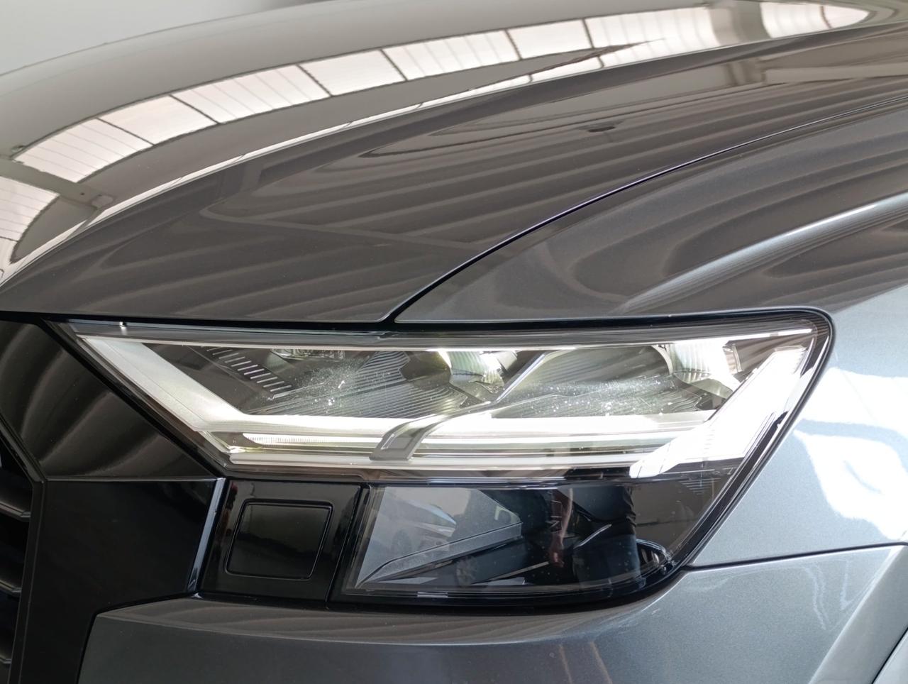 Audi Q8 55 3.0 tfsi mhev Sport quattro tiptronic