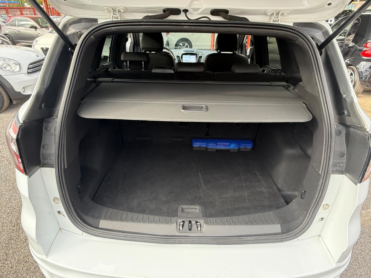 Kuga 2.0 150 CV-4x4-ST-Line-unipro-rate-garanzia