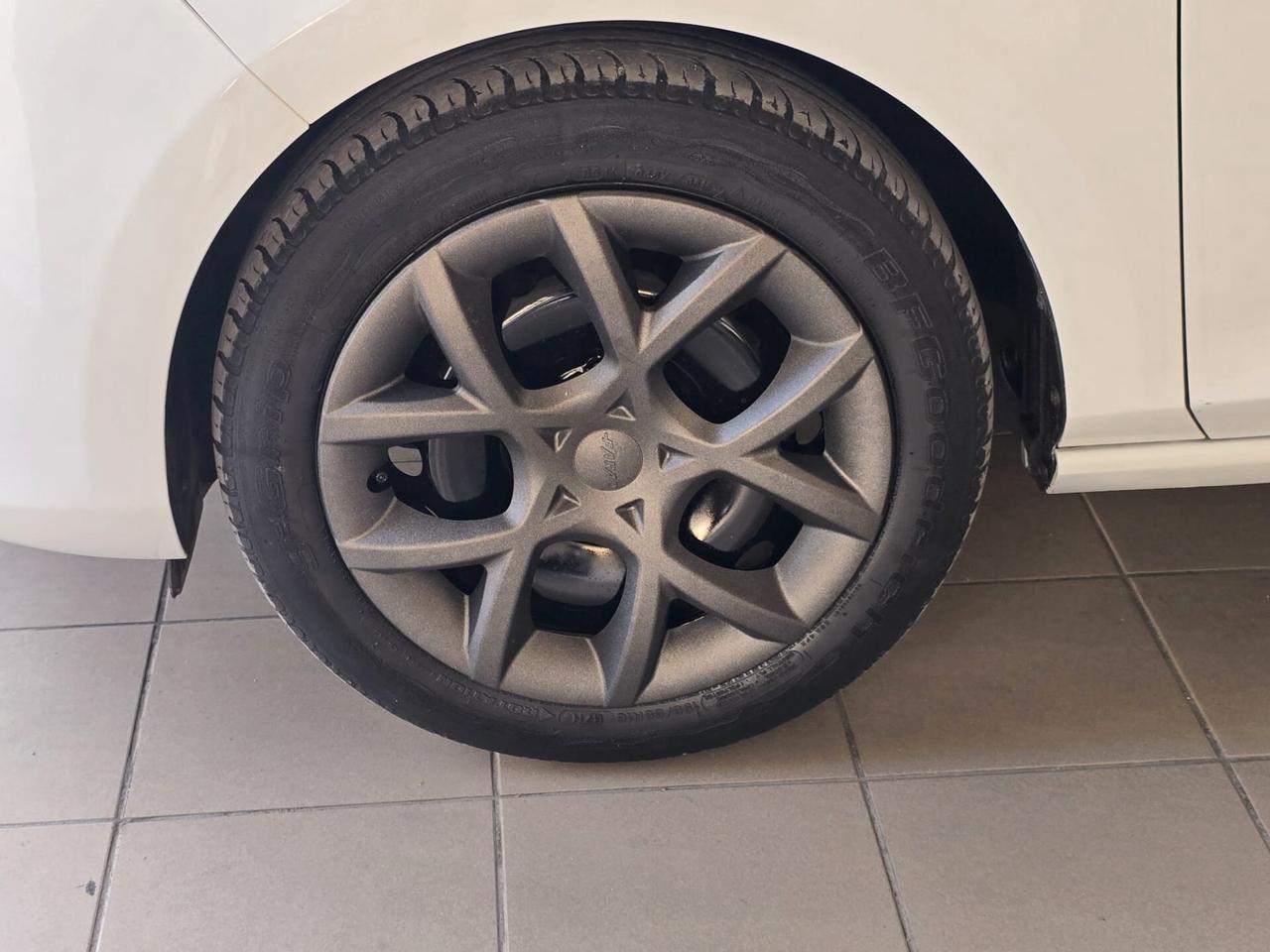 Ford Fiesta 1.5 TDCi 75CV 5 porte Black & White Edition