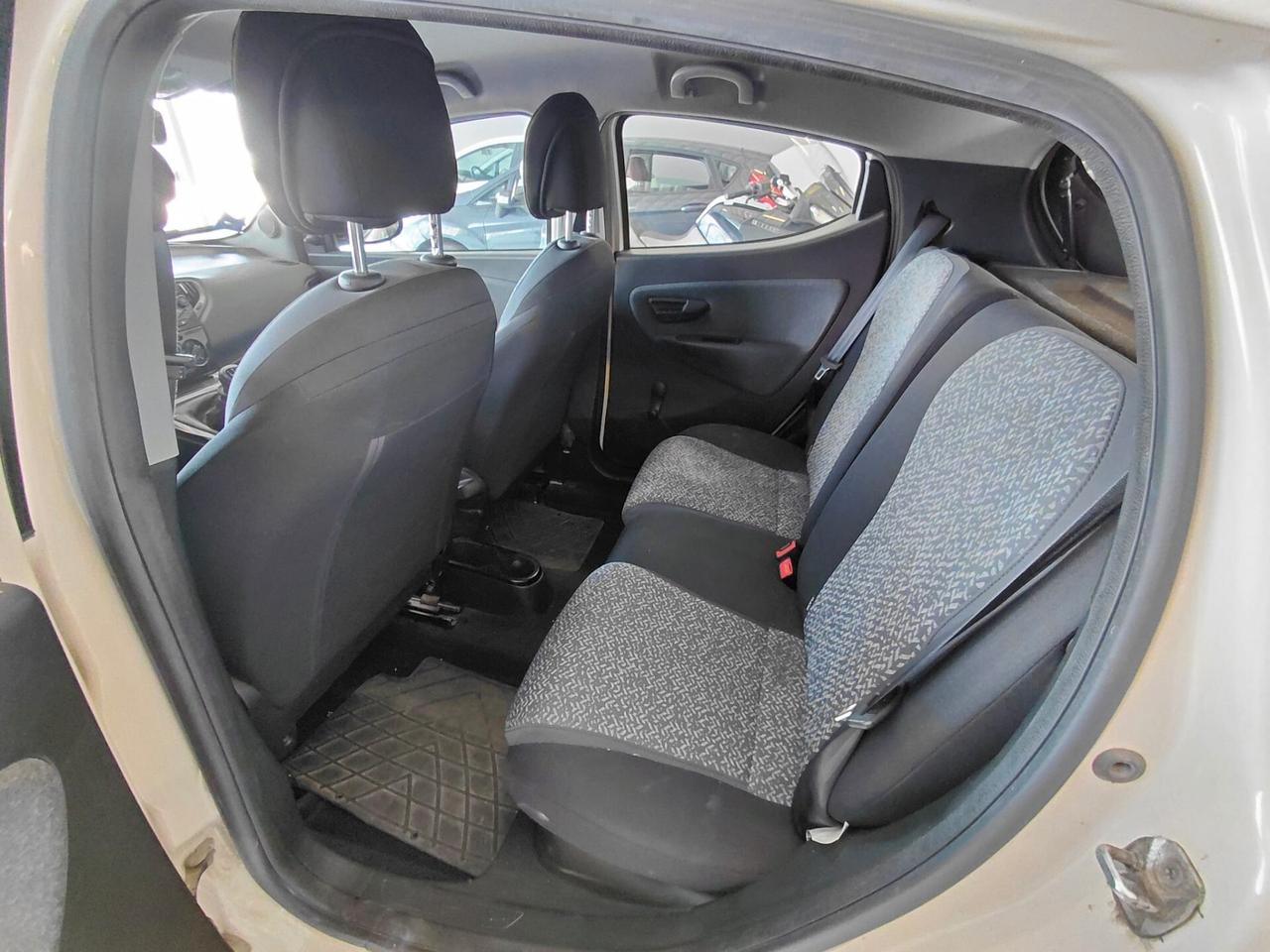Lancia Ypsilon 1.2 69 CV 5 porte S&S Platinum KM 117.500