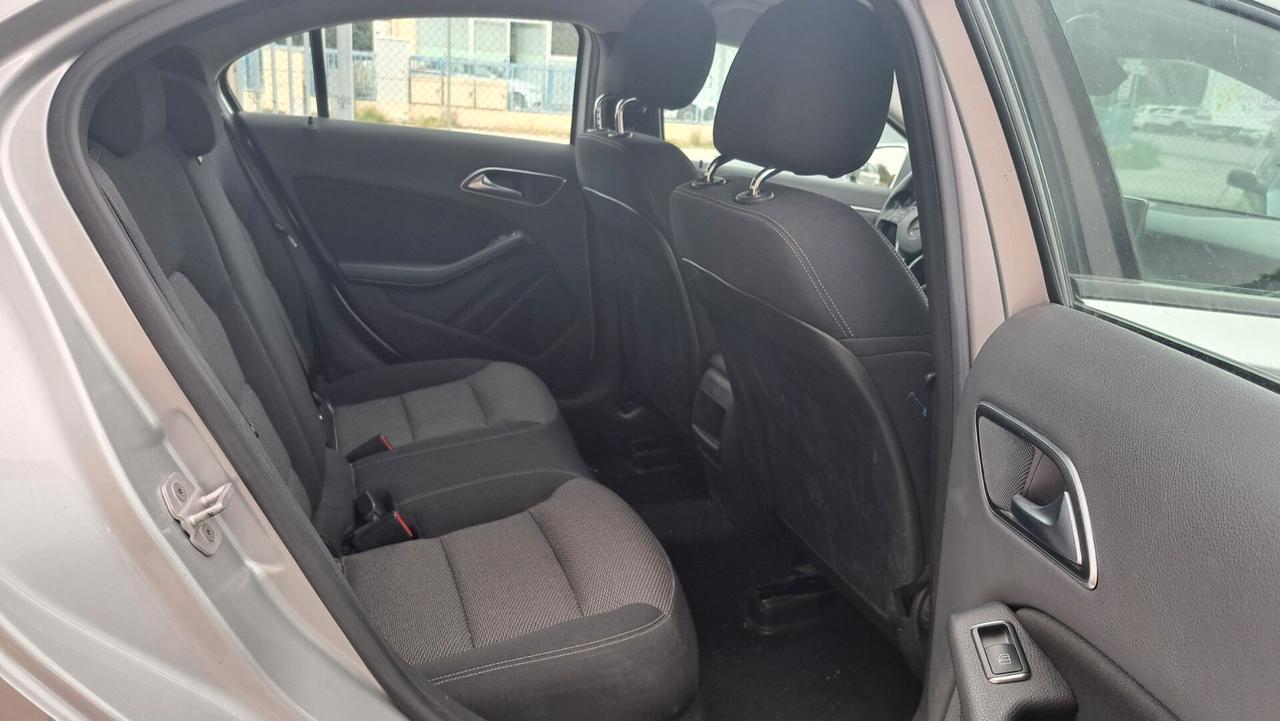 Mercedes-benz A 180 CDI Telecamera-Bluetooth...
