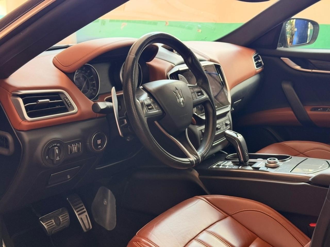 Maserati Ghibli L4 330 CV MHEV Granlusso