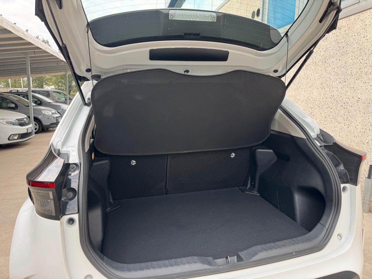 Toyota Yaris Cross 1.5h Business awd-i 116cv e-cvt NAVI