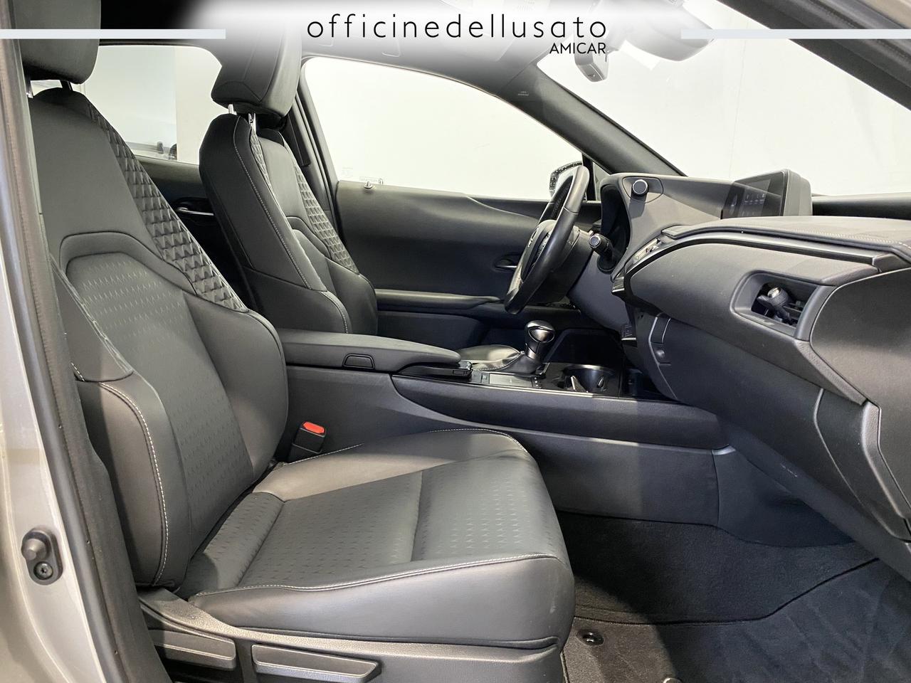 Lexus UX 250 2.0 hybrid midnight 2wd