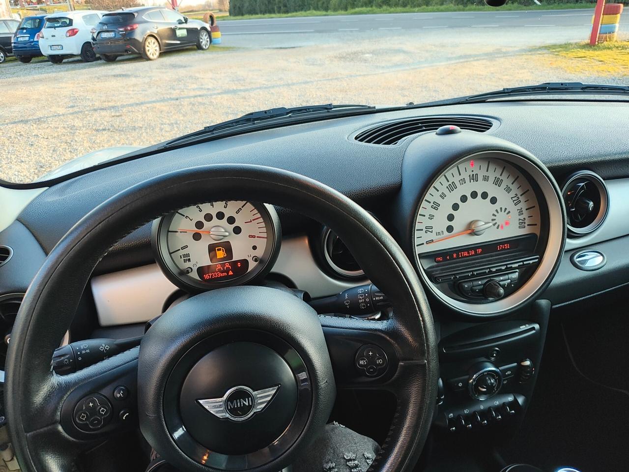 MINI COOPER ONE - adatta a neopatentati