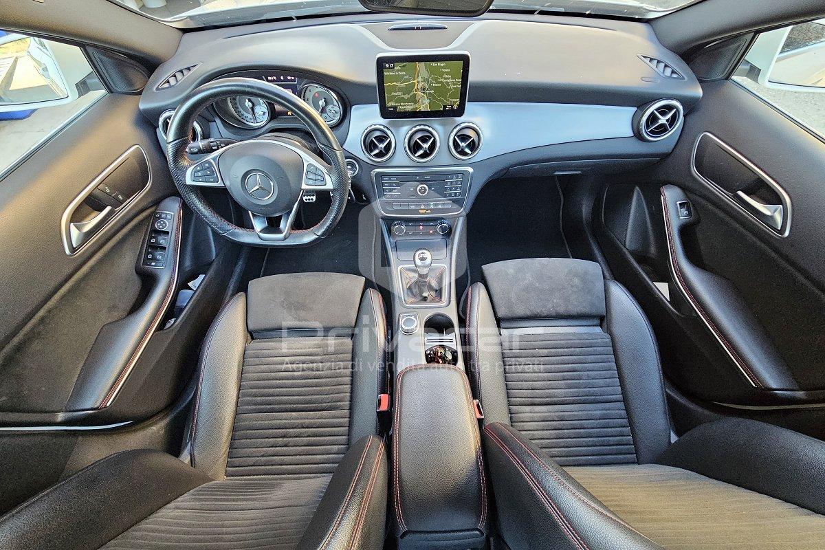 MERCEDES GLA 180 Premium