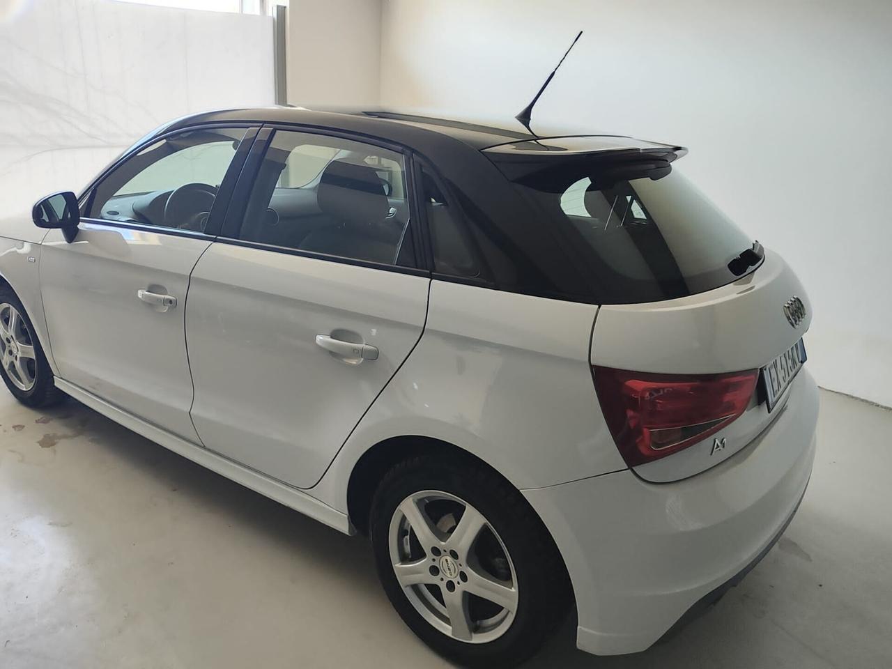 Audi A1 1.6 TDI S line edition