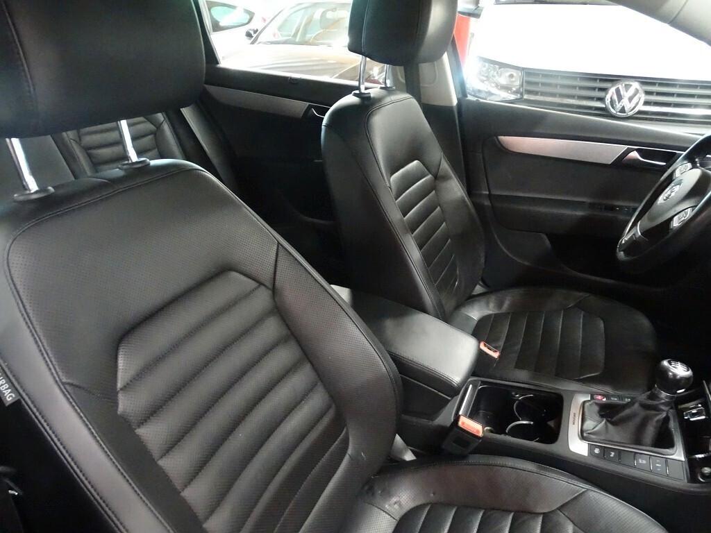 VW Passat Var. 2.0 TDI 4x4 Highline 140 CV