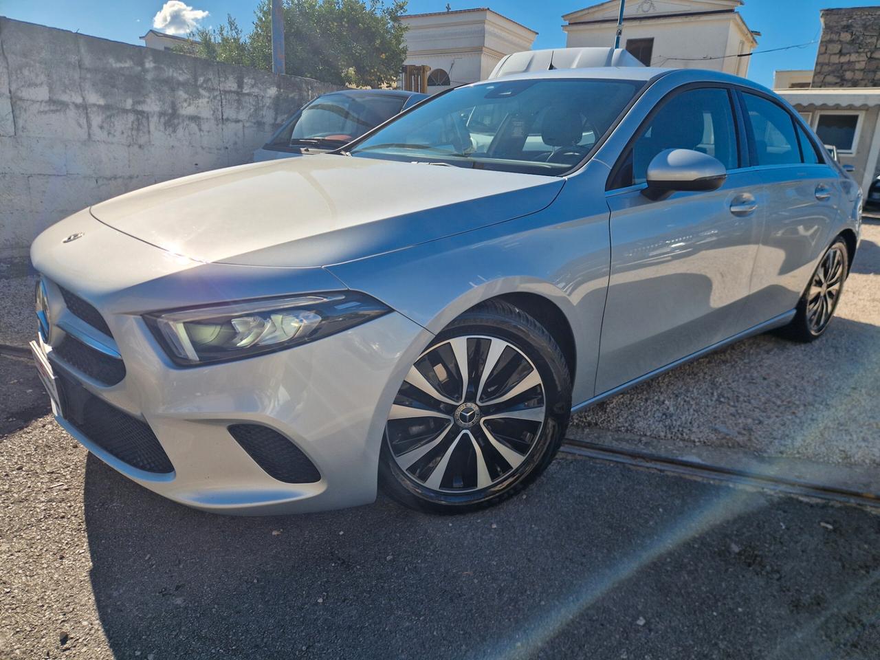 Mercedes-benz A 200 d Automatic Premium Sedan