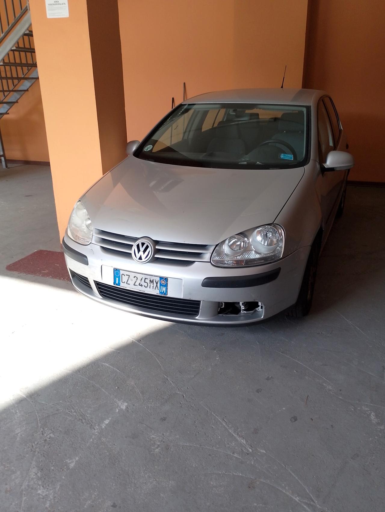 Volkswagen Golf 1.6 16V FSI 5p. Comfortline