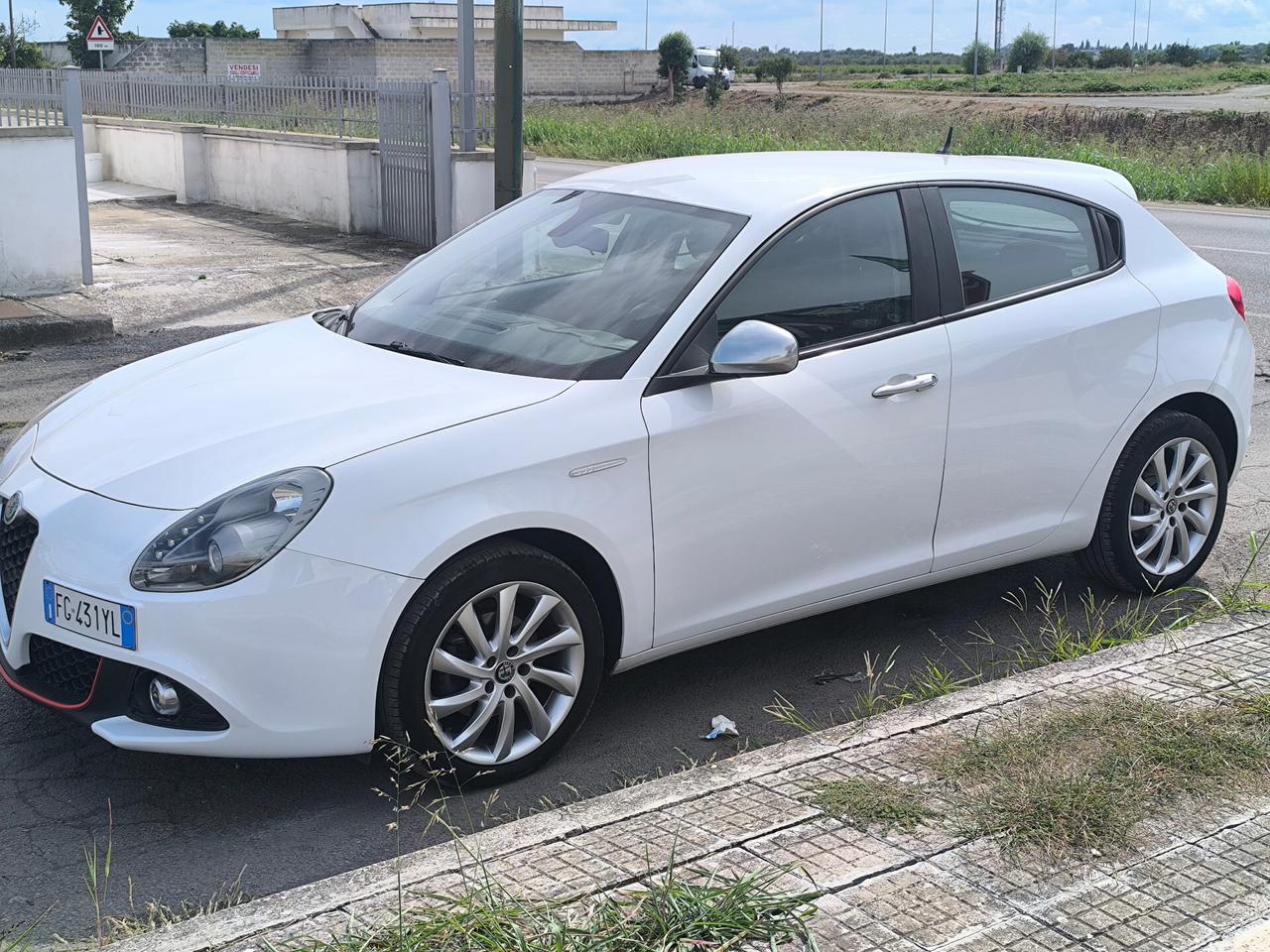 ALFA ROMEO GIULIETTA 1.6 DIESEL 120cv 07/2017 1 PROPIETARIO PARI AL NUOVO