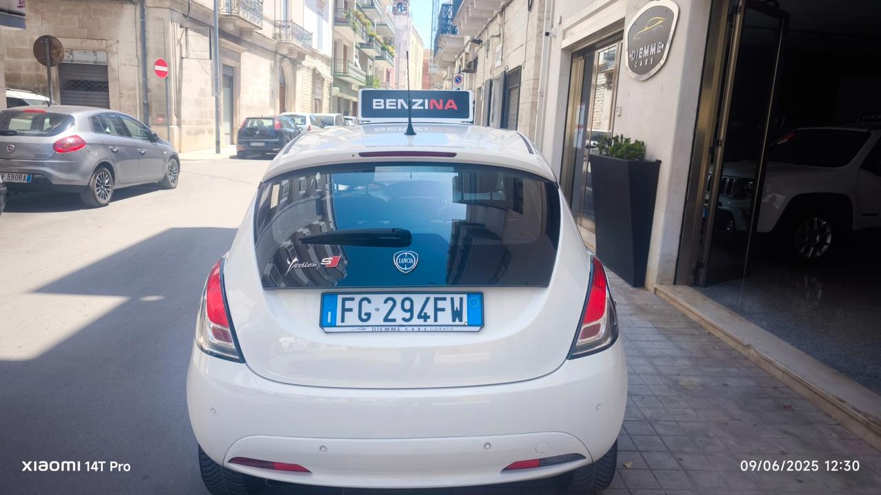 Lancia Ypsilon 1.2 69CV Gold SENSORI 2016